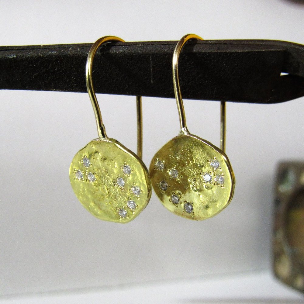Gold diamonds earrings. 14k Yellow gold earrings with 0.16ct white diamonds.